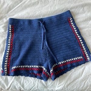 AMERICAN EAGLE Knit Crochet Red White and Blue Shorts Size M NWT